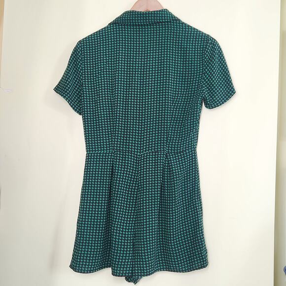 Forever 21 Houndstooth Button Down Shirt Romper Size Small Green Black Academia - Picture 3 of 8